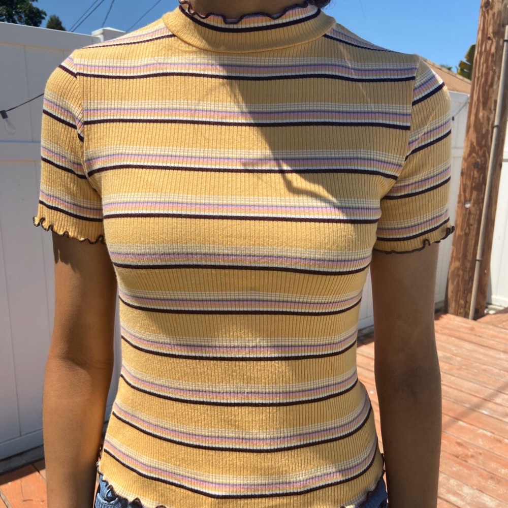 🦋Yellow Striped Shirt